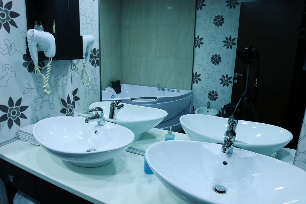 Hotel Jezero Bor Bagian luar foto