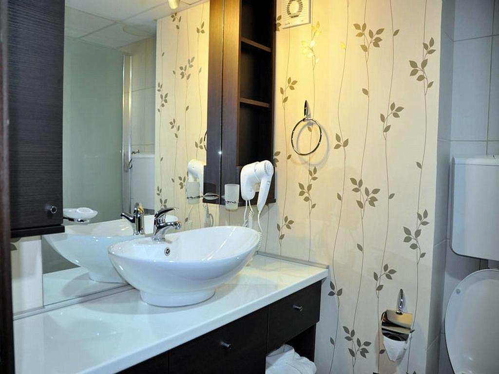 Hotel Jezero Bor Ruang foto