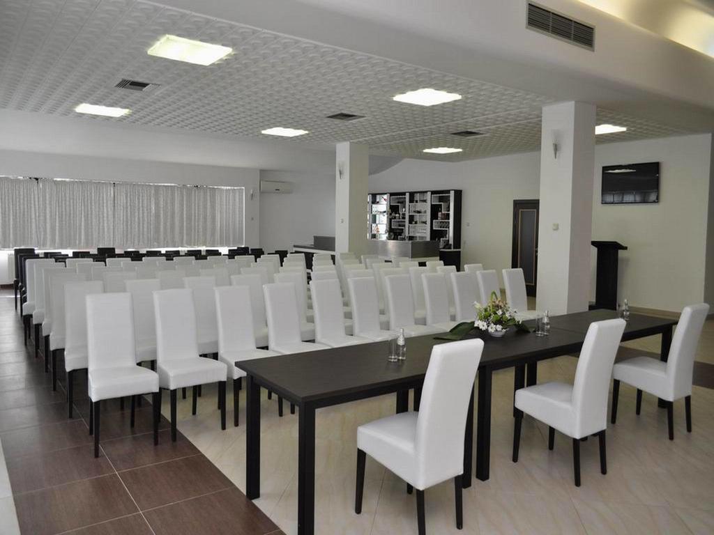 Hotel Jezero Bor Bagian luar foto