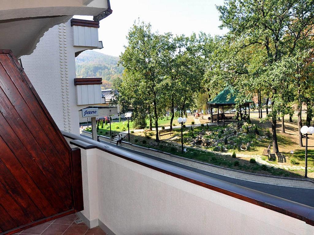 Hotel Jezero Bor Bagian luar foto