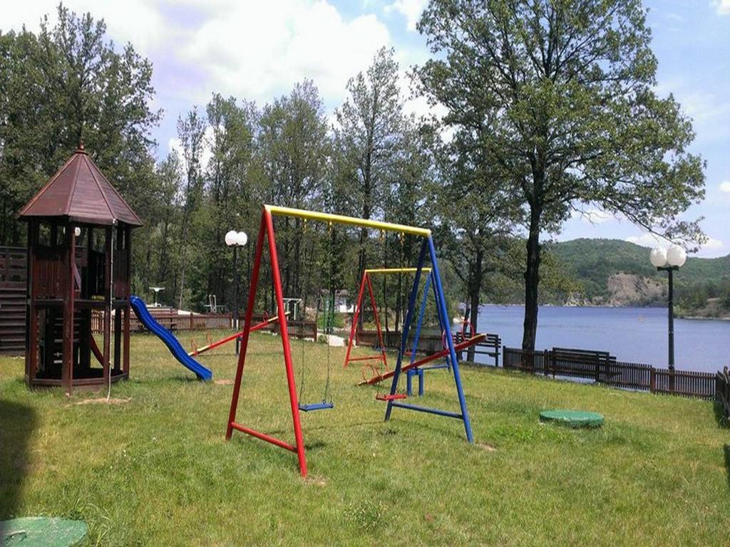 Hotel Jezero Bor Bagian luar foto
