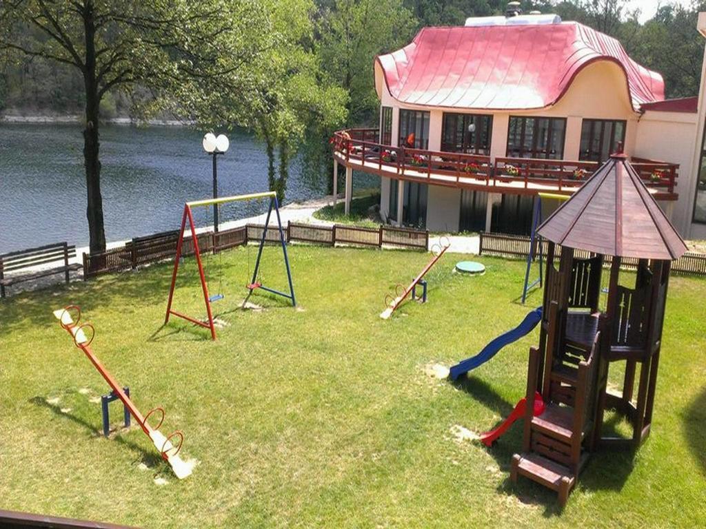 Hotel Jezero Bor Bagian luar foto
